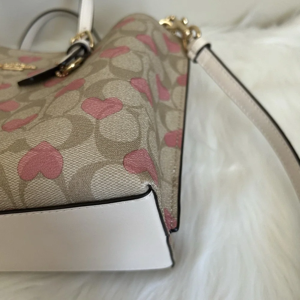 Coach Mollie Tote 25 Khaki Pink Heart Signature Canvas — Excellent Condition - Picture 4 of 10